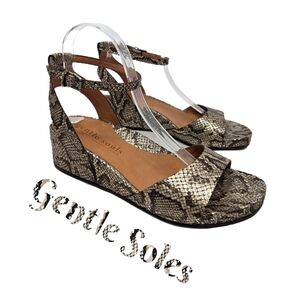 Gentle Soles Women's Sz 8M Giselle Ankle Strap Sandels Metallic Snake Embossed